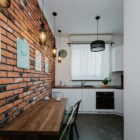 Shortstaypoland Aleje Jerozolimskie ワルシャワ エクステリア 写真